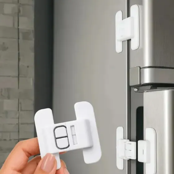 Kit 3 Travas De Geladeira E Gavetas Para Segurança Infantil Não Abre A Porta Adesivo Ultra Resistente Fácil De Instalar Mantem A Porta Fechada